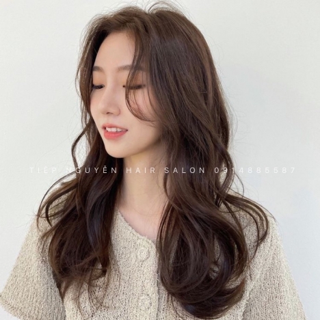 Tóc xoăn sóng lơi, kiêu tóc đang làm mưa làm gió hiện nay Tiệp Nguyễn Hair Salon
