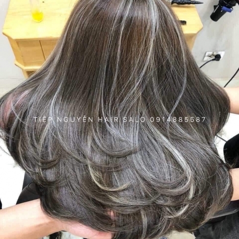 Tóc xoăn sóng lơi, kiểu Tóc xoăn sóng lơi đẹp và đang hot nhất mùa hè này Tiệp Nguyễn Hair Salon