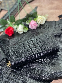 Clutch cá sấu đen