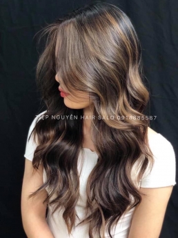Tóc xoăn sóng lơi, kiêu tóc đang làm mưa làm gió hiện nay Tiệp Nguyễn Hair Salon