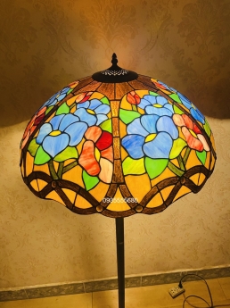 Giao lưu đôi đèn cây tiffany họa tiết hoa hồng xanh