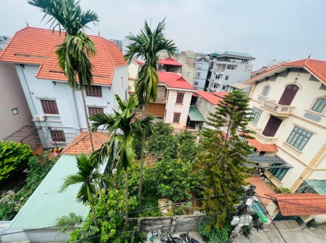 Cần bán lô góc đỉnh cao phố Nguyễn Văn Huyên-Q.Cầu Giấy.Vị trí có một không hai.Mặt Phố