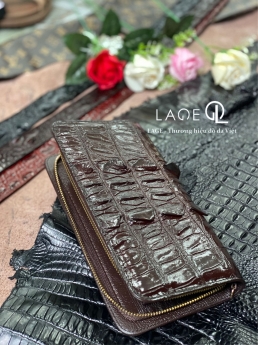 Clutch cá sấu nâu