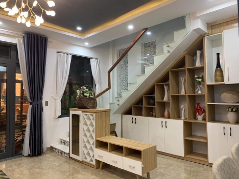 Bán nhà 3 tầng Ông Ích Khiêm, TT Hải Châu, 55m2 nhà mới giá chỉ 3,9 tỷ