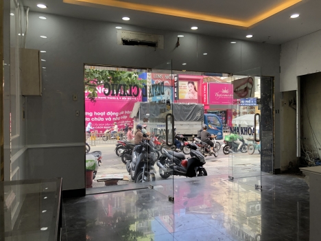 Cho thuê! Nhà mặt tiền Đặng Dung, Quận 1 hầm 4 lầu 8x17m nhà mới sơn sửa lại sạch sẽ