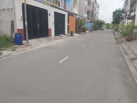 Đất đẹp 100m2 ngay chợ Bình Chánh