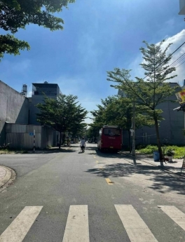 Đất chủ cần bán gấp ngay chợ Bình Chánh cách chỉ 500m