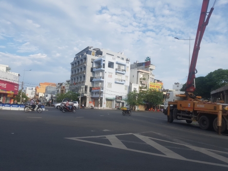 Cho thuê mặt bằng 350m2 ngã 5 Lê Hồng Phong, TP Vũng Tàu