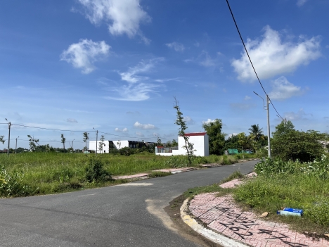 em bán đất có shr từng nền nagy mặt tiền ql50