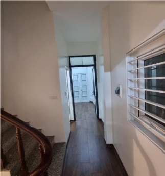 Bán nhà Ngõ Quỳnh. Ngõ rộng thênh thang. 35m x 5 tầng. 3,5 tỷ có thương lượng