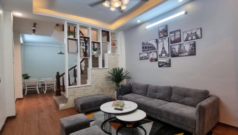Bán nhà Ngõ Quỳnh. Ngõ rộng thênh thang. 35m x 5 tầng. 3,5 tỷ có thương lượng