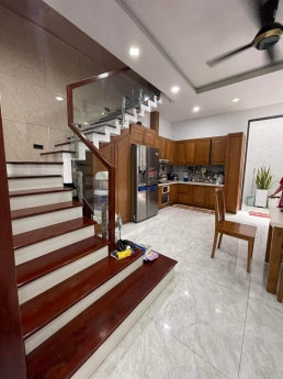 Giá siêu đầu tư, ngay TT Đà Nẵng, Oto né, 75m2, 3 Tầng, chỉ 3,7tỷ