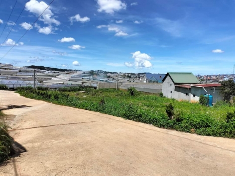 CẦN BÁN ĐẤT HÒN BỒ THÁI PHIÊN PHƯỜNG 12 ĐÀ LẠT