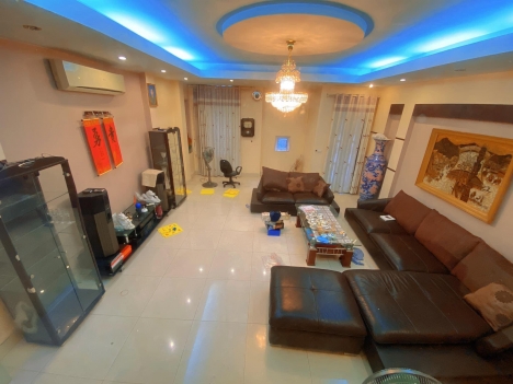 NHÀ ĐẸP Ở NGAY, NHANH TAY KẺO HẾT! BÁN GẤP NHÀ KIỆT NVL CHỈ 2.15TỶ