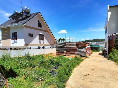 CẦN BÁN ĐẤT HÒN BỒ THÁI PHIÊN PHƯỜNG 12 ĐÀ LẠT