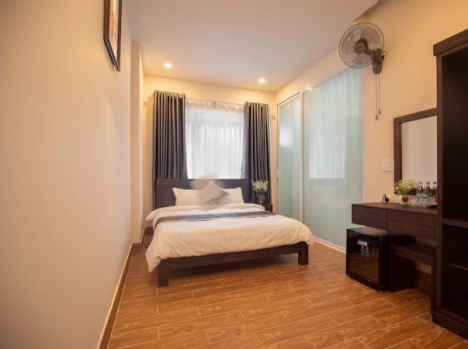 BÁN KHÁCH SẠN ĐANG KINH DOANH ĐƯỜNG NGUYỄN THỊ NGHĨA