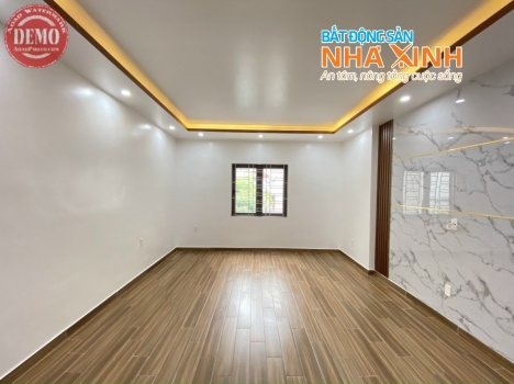 Nhà đẹp tại khu  dân cư THƯ TRUNG VĂN CAO  90M2  oto để trong nhà LH