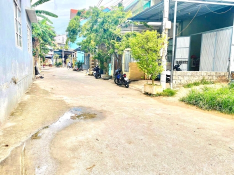 Bán đất Cao Xuân Dục 83,6 đường 8m, Trung tâm Vỹ Dạ giá 2 tỷ x