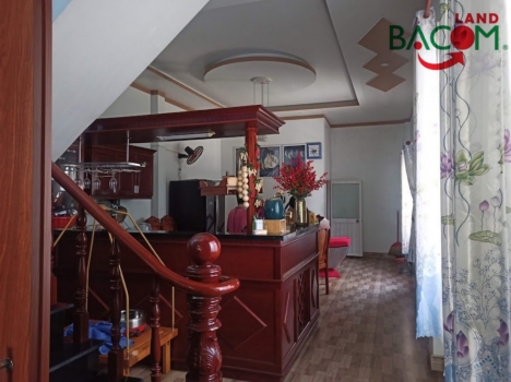 BÁN NHÀ BỬU HÒA 4 TỶ TẶNG NỘI THẤT ĐỂ ĐỊNH CƯ MỸ ( CÓ QUẦY BAR)