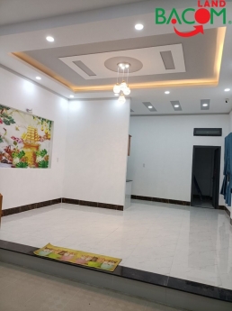 BÁN NHÀ TRẢNG DÀI ĐƯỜNG Ô TÔ 2TY 350