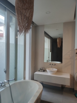 Cho thuê biệt thự hiện đại 9x25m sân vườn Trần Qúy Khoách, Quận 1