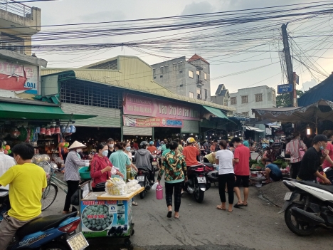 Bán ngay lô đất full thổ cư Phường Tân Đông Hiệp cách DT743 500m. LH đi xem đất