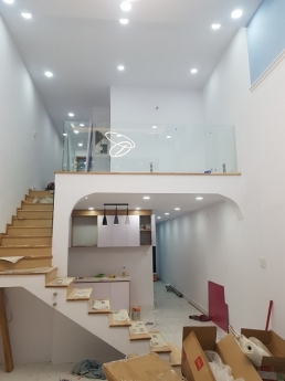 Bán nhà mặt tiền Nguyễn Huy Lượng mới xây vào ở ngay
