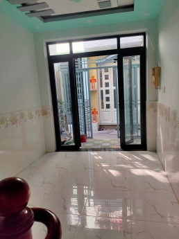 Cho thuê nhà sát mặt tiền đường Huỳnh Tấn Phát quận 7