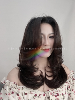 Nhuộm tóc màu nâu tây đẹp tôn da cho nàng mặt tròn thêm trẻ trung Tiệp Nguyễn Hair Salon