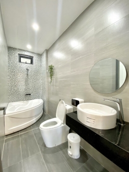 Bán nhà 5 tầng Phước Trường 10 đang kinh doanh tốt