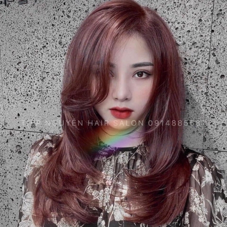 Nhuộm tóc màu nâu tây đẹp tôn da siêu sáng với tông màu khói Tiệp Nguyễn Hair Salon