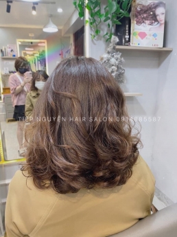 Nhuộm tóc màu nâu tây tôn da siêu sáng nhẹ nhàng Tiệp Nguyễn Hair Salon