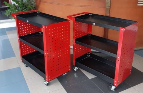 Xe đẩy chứa dụng cụ
