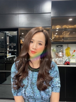 Nhuộm tóc màu nâu tây đẹp siêu cuốn hút, tóc xoăn sóng lơi - Tiệp Nguyễn Hair Salon