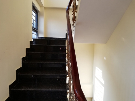 Cho thuê văn phòng khu vực Khuất Duy Tiến, Thanh Xuân, HN – 120m2