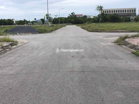 Bán đất đấu giá quy hoạch đẹp đường 16 M xóm 5 xã Nghi Phú giá tốt nhất thị trường