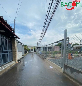 BÁN GẤP NHÀ 3 MẶT TIỀN ĐƯỜNG OTO, TÂN PHONG, BIÊN HOÀ, ĐỒNG NAI  
3TY 100