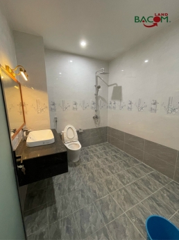 Bán nhà  Lầu mặt tiền kinh doanh KDC D2D đường D4 (P. Thống Nhất)- BIÊN HÒA