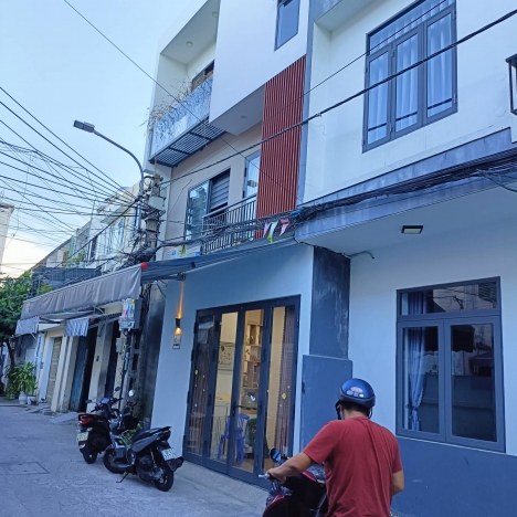 BÁN NHÀ 2 MẶT KIỆT OTO NGUYỄN HỮU THỌ HẢI CHÂU  GẦN  ĐƯỜNG LỚN 2.75 TỈ
