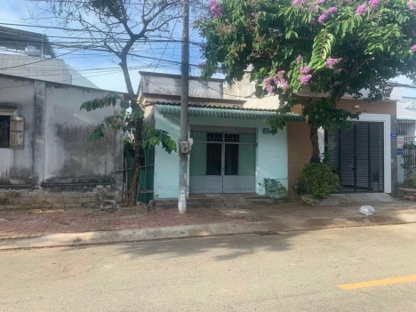 bán nhà cấp 4 mặt tiền đường thích thiện chiếu p. long tâm bà rịa