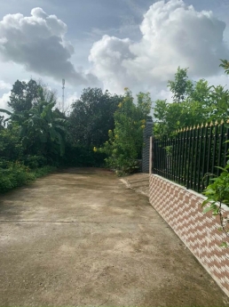 bán lô đất đường bê tông hòa long
