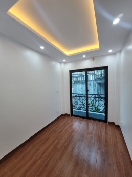 Gia đình 4 người ở mua ngay căn Kim Mã 5 tầng, nhà siêu đẹp, chỉ 2.89 tỷ