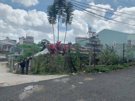 CẦN BÁN ĐẤT XÂY BIỆT THỰ NGHỈ DƯỠNG TẠI P9 ĐÀ LẠT