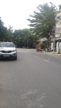 Bán đất đường Bùi Tá Hán đường 20m  dt80m2,khu kinh doanh sầm uất  vị tri cực đẹp