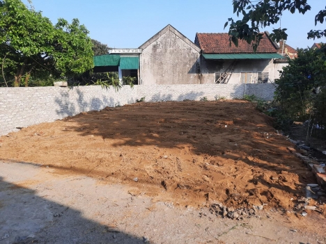 Gia đình cần tiền bán lô đất xóm Mỹ Trung - Hưng Lộc