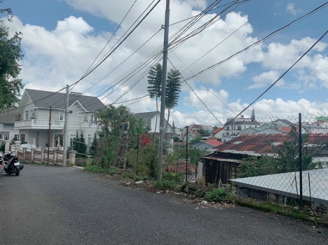 CẦN BÁN ĐẤT XÂY BIỆT THỰ NGHỈ DƯỠNG TẠI P9 ĐÀ LẠT