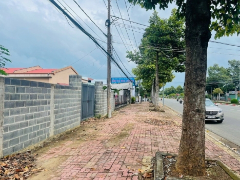 bán lô đất mặt tiền đường hùng vương BÀ RỊA