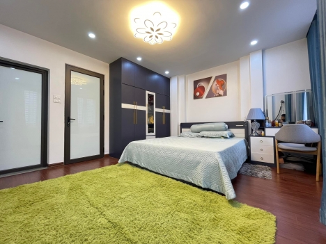 Bán nhà Hoàng Hoa Thám, nhà đẹp mê người, 5 tầng, 2.9 tỷ