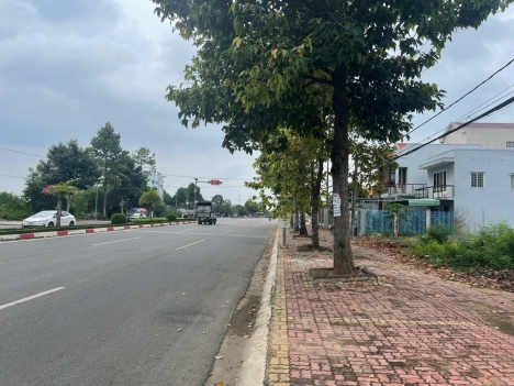 bán lô đất mặt tiền đường hùng vương BÀ RỊA