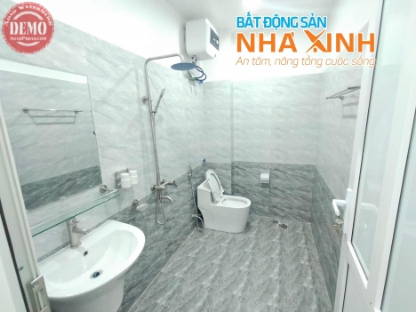 CĂN NHÀ Ở ĐẦU CÁT LINH  HẢI AN
LH